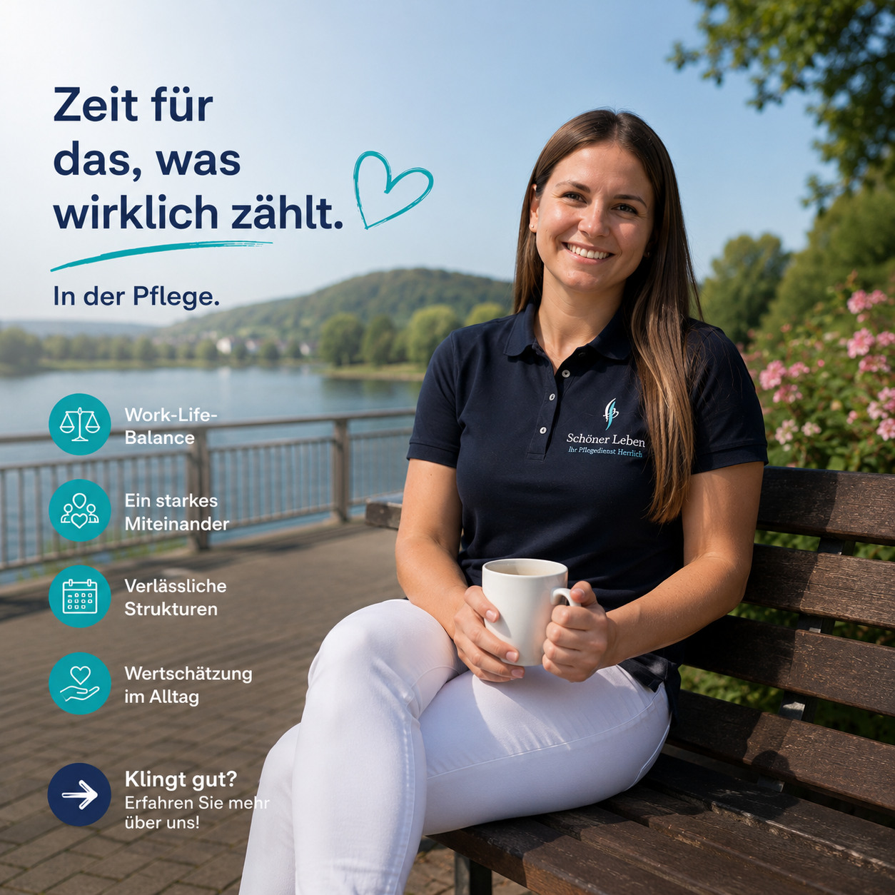 Pflegekraft achtet auf sicheres Essen und Trinken bei einer Seniorin